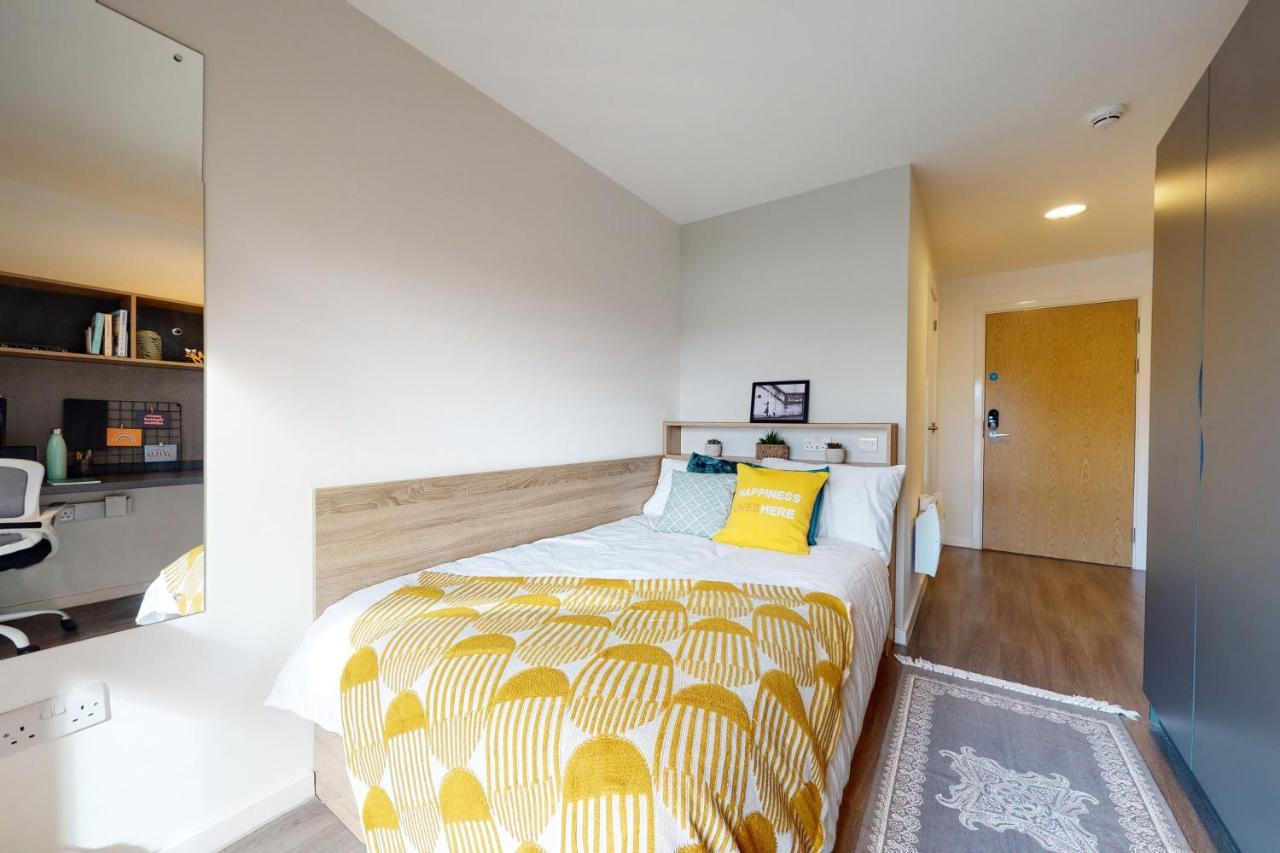 Private Bedrooms With Shared Kitchen, Studios And Apartments At Canvas Glasgow Near The City Centre For Students Only 외부 사진